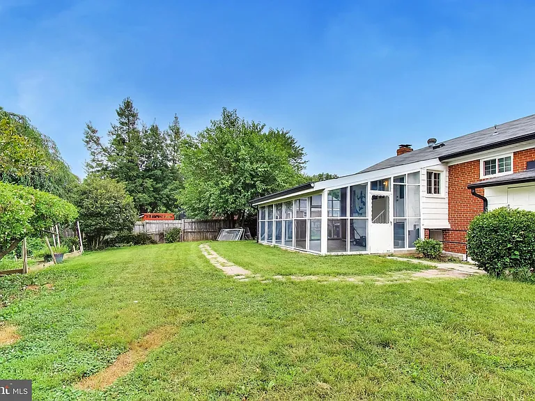 7215 Normandy Ln — Photo 40