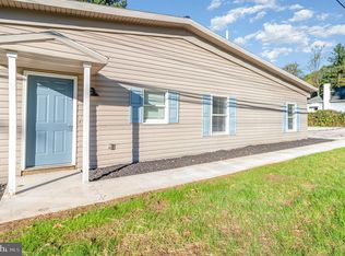 1755 Old Trail Rd, Etters, PA 17319