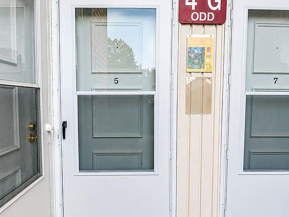 3rd image of 275 Green St APT 4G5