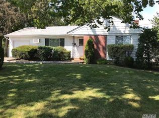 5 Adams Rd, Central Islip, NY 11722