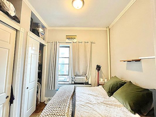 4th image of 239 W 14th St APT 2