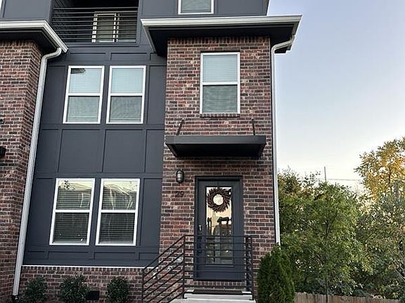 2nd image of 102 Duke St #29