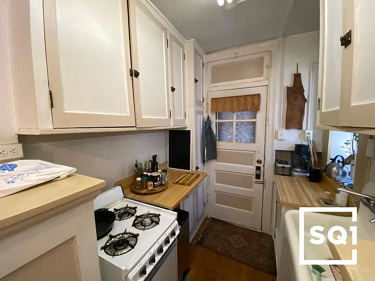 3356 N Claremont Ave #3 — Photo 7