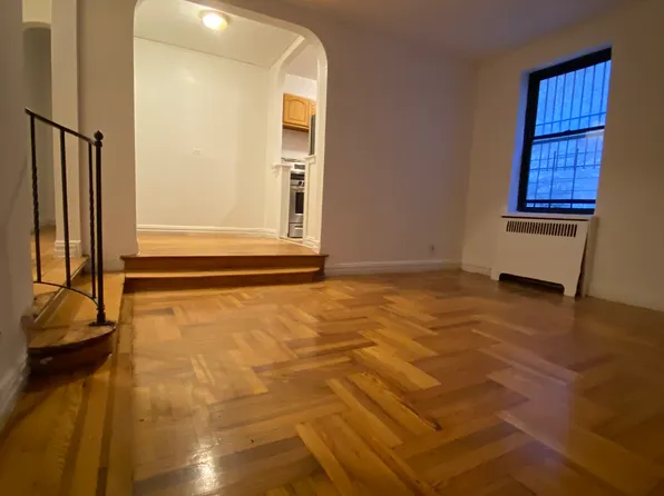 (undisclosed Address), Bronx, NY 10457