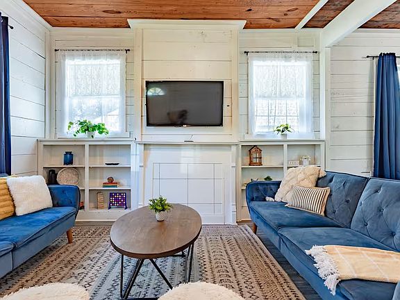 3rd image of 2024 Edna Ave