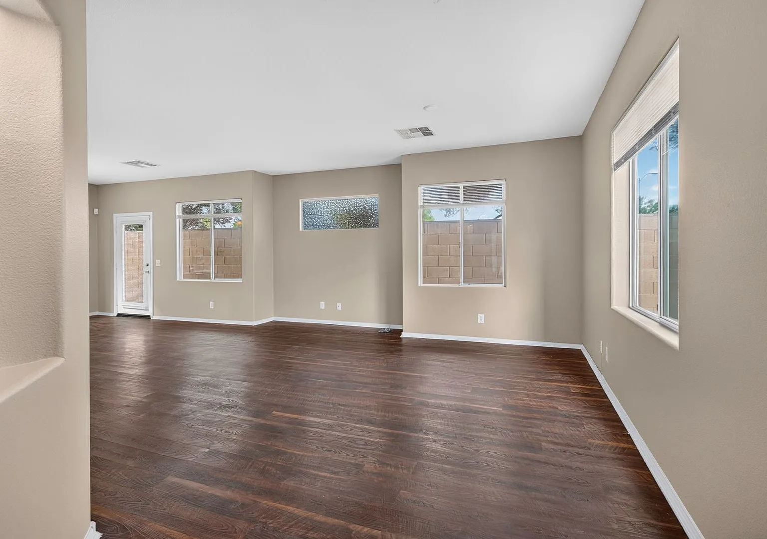 Charming Two-Story 3-Bedroom Residence In The Gated Southern Highlands Community! — Photo 3