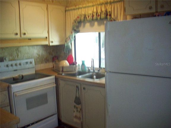 4th image of 3308 SW Live Oak Ave