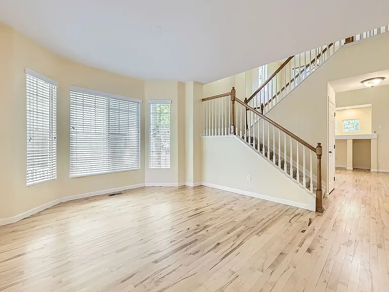 4809 Lucca Dr — Photo 6