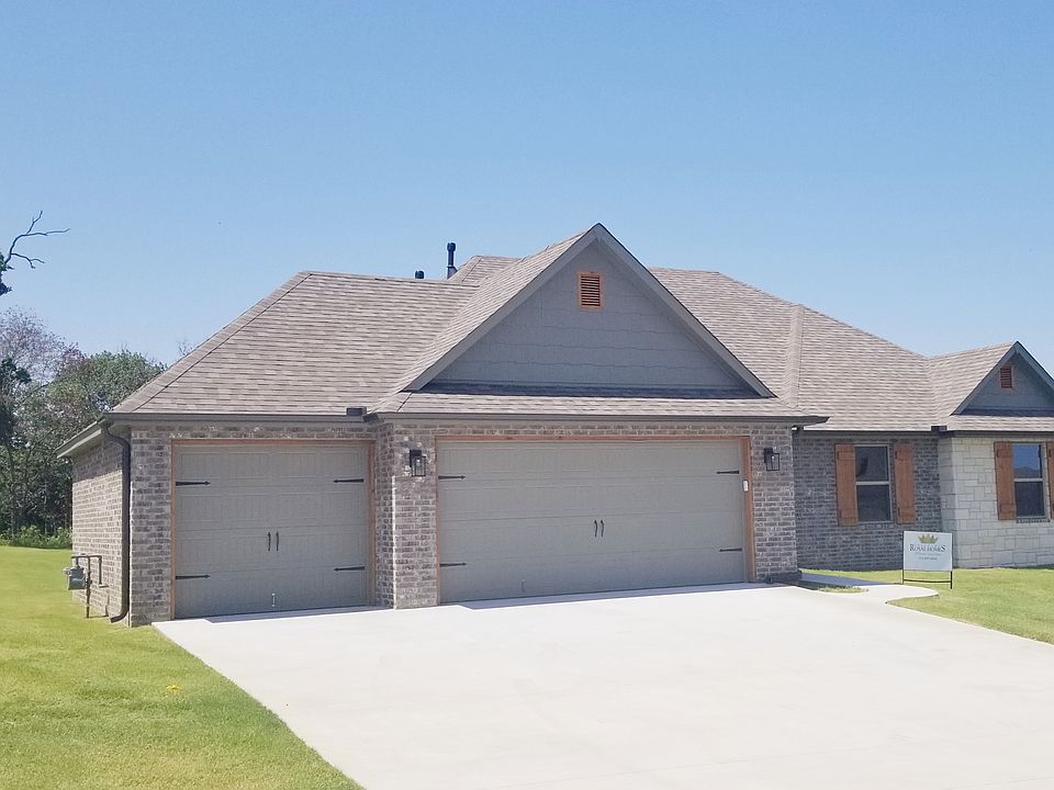 1st image of 3056 Hilltop Dr