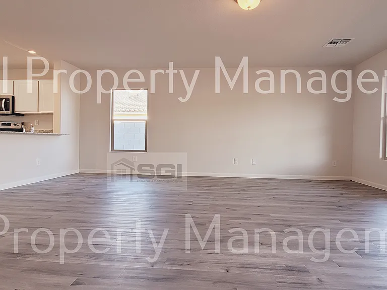 2025 E Velvet Pl — Photo 24
