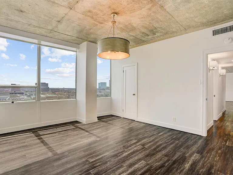 2701 Westheimer Rd #12E — Photo 11