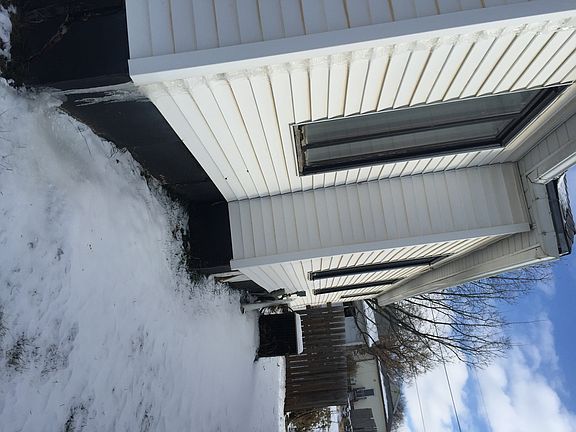 2nd image of 120 Helen St