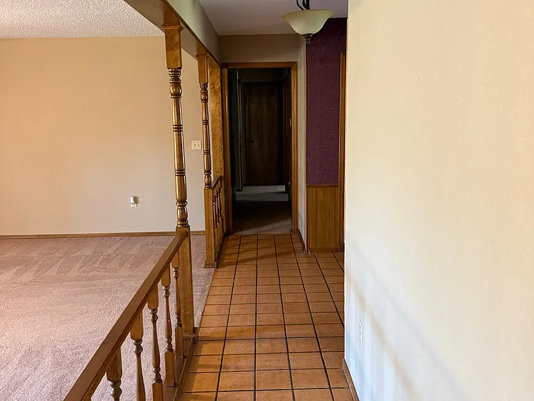 345 Carlsbad Ct — Photo 3