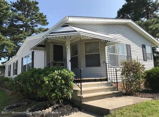 317 Kenwood Ct, Whiting, NJ 08759