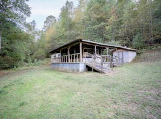 227 Lewis Rd #B, Sandy Hook, KY 41171