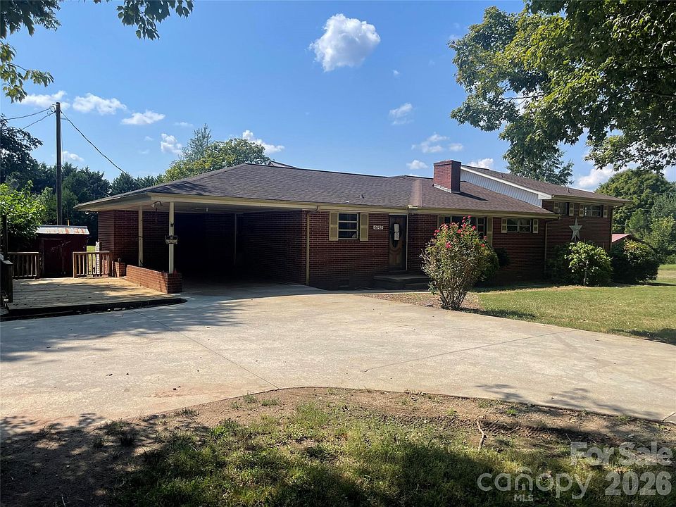 1st image of 6345 Woodleaf Rd