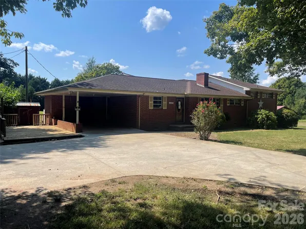 6345 Woodleaf Rd, Woodleaf, NC 27054
