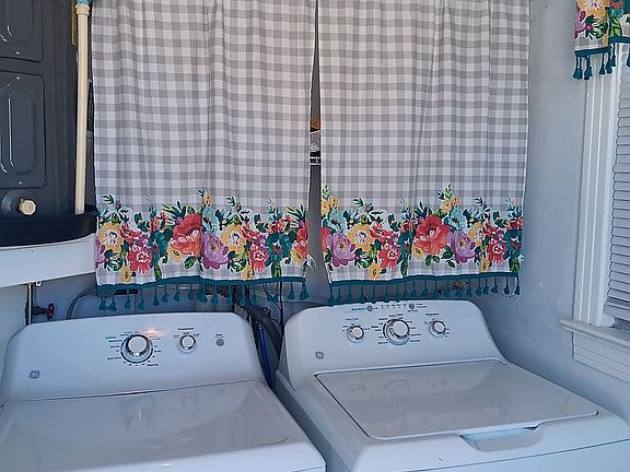 Indoor laundry room