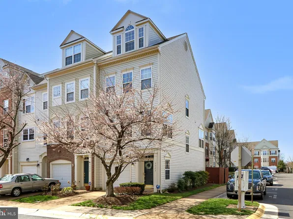 5322 Chieftain Cir, Alexandria, VA 22312
