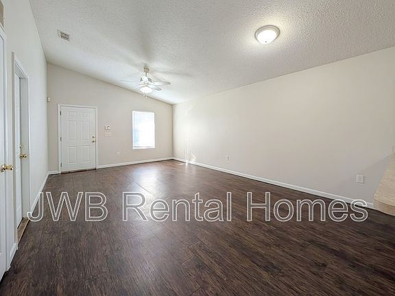 5th image of 8433 Oden Ave