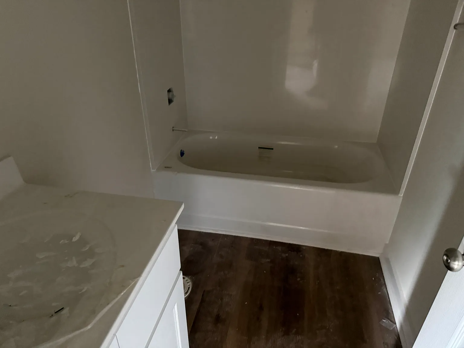 3 bed, 1100 sqft, $1,695 — Photo 3