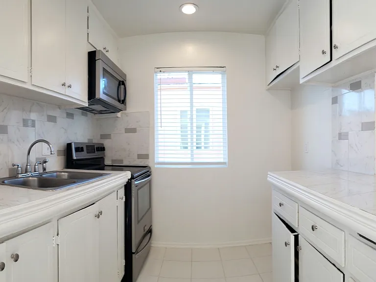 Cascade Pointe — Photo 83