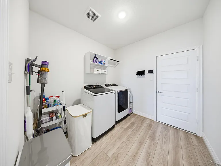 1618 Homewood Point Ln — Photo 21