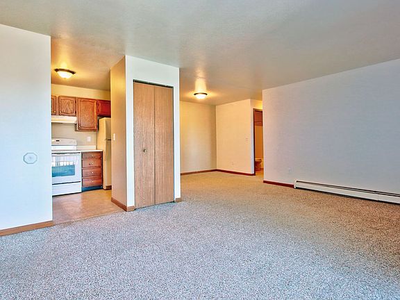 2nd image of 411 Stratford Way APT 11