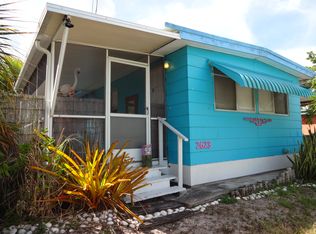 2623 Pine St, Matlacha, FL 33993