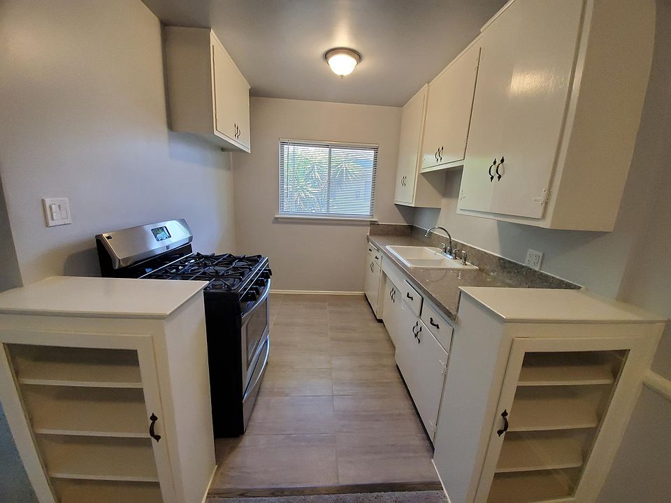 1st image of 1021 Melrose Ave APT 8