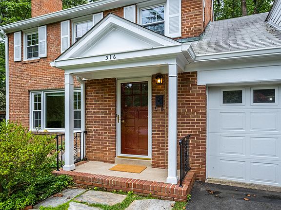 3rd image of 316 Forest Dr