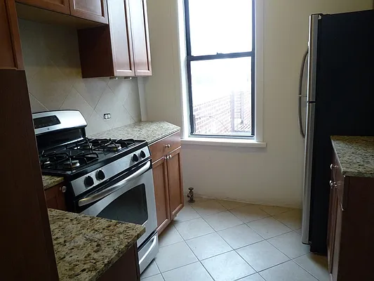 Rented by Raz Realty | media 11