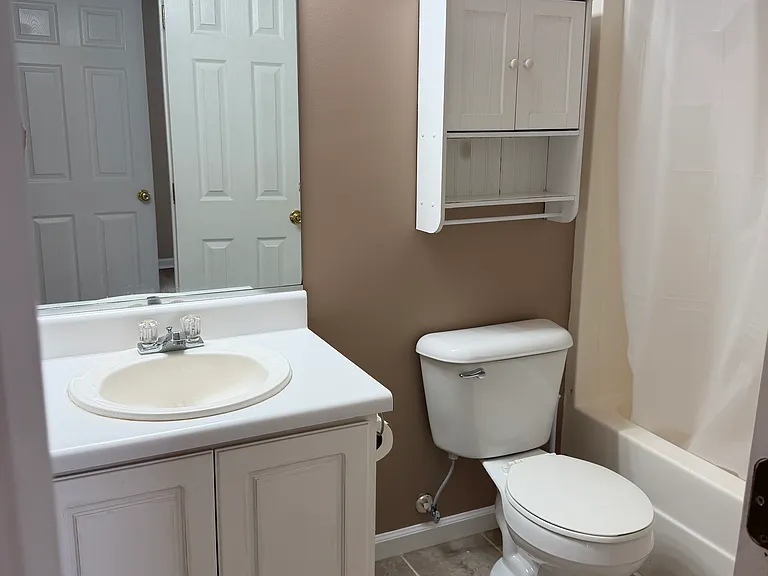 116 Shelby Dr — Photo 16
