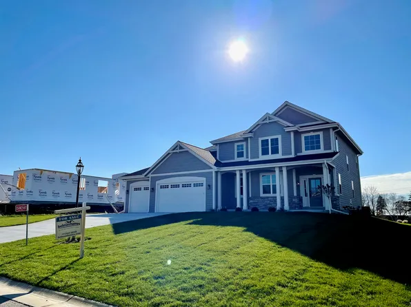 S54W25487 Pebble Brook Ct, Waukesha, WI 53189