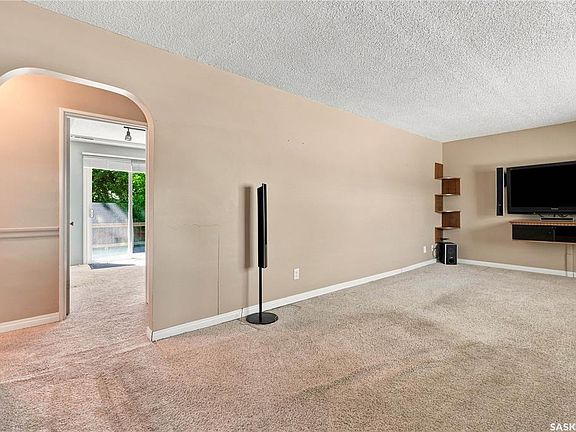 3rd image of 632 Grey STREET