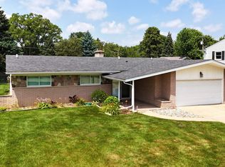 36819 Maas Dr, Sterling Heights, MI 48312