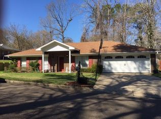 603 Briarfield Rd, Vicksburg, MS 39180