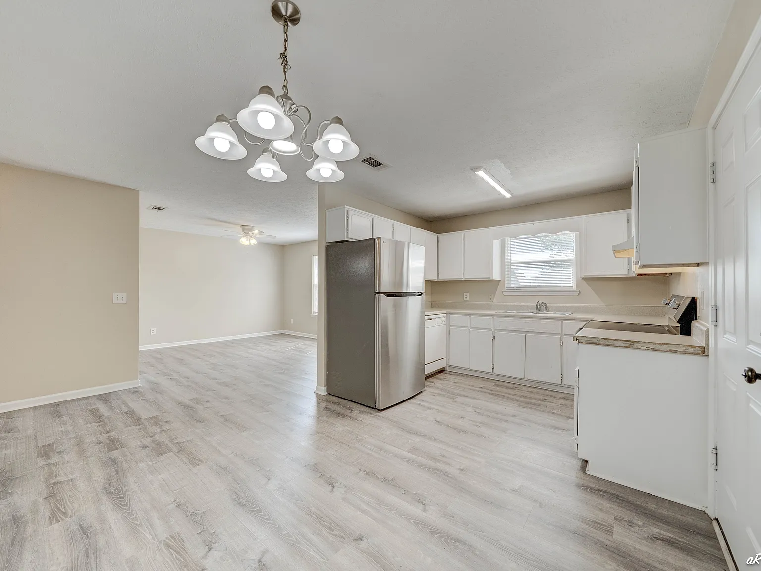 3722 Burnham Way - 1 — Photo 2