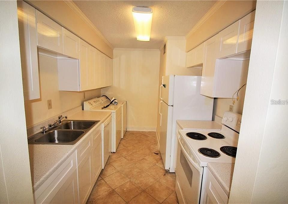 2nd image of 506 Orange Dr APT 11