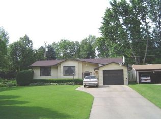 3747 Woods Ave, Lincoln, NE 68510