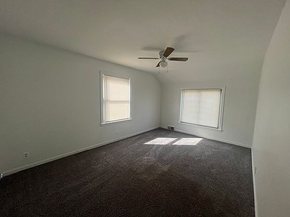 5th image of 722 Millville Ave #2