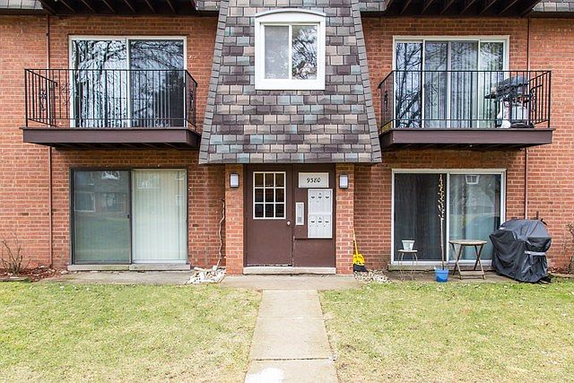 1st image of 9380 Bay Colony Dr APT 1S