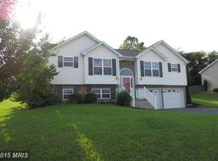 246 Dinali Dr, Martinsburg, WV 25403