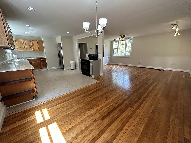 297 Fife Dr — Photo 5