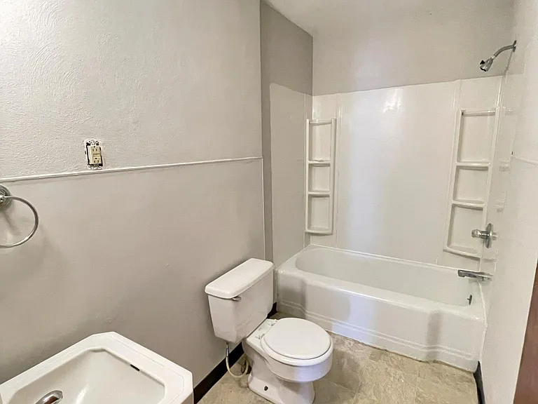 119 N 45th St — Photo 14
