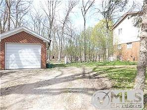 4294 WOODSTOCK GARAGE
