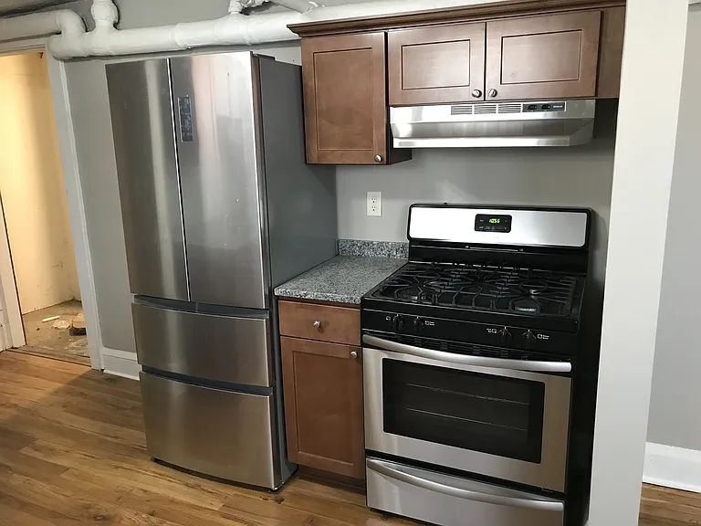 422 Pierce — Photo 3