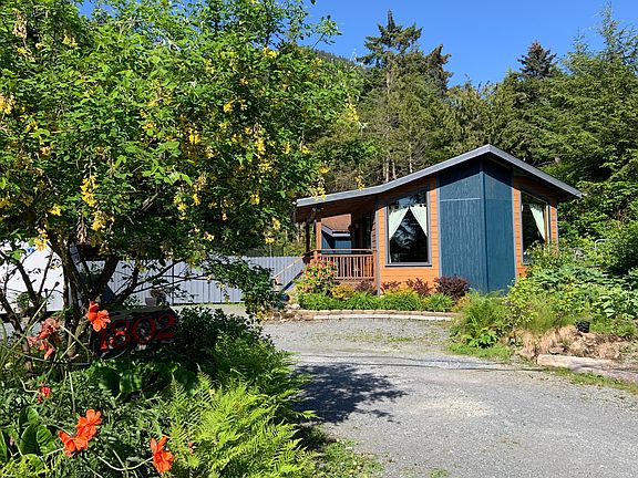 Pull-through driveway