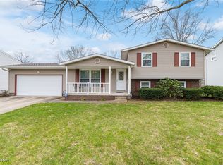 806 Chapel Rdg NE, Canton, OH 44714