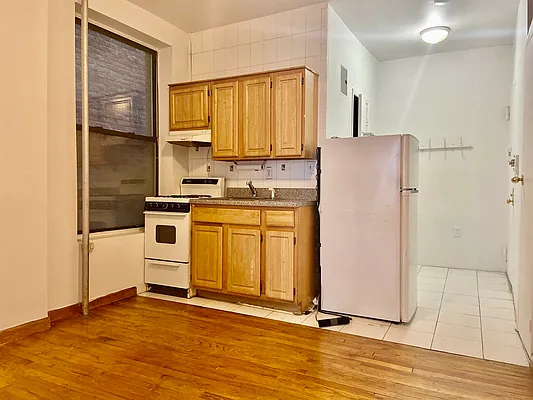 Rented by J Misrahi Realty Corp | media 8